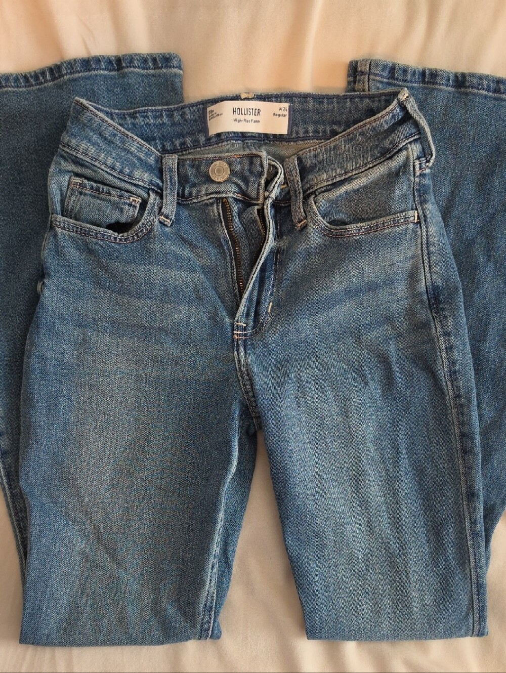 Hollister High-Rise Medium Wash Women's Jeans